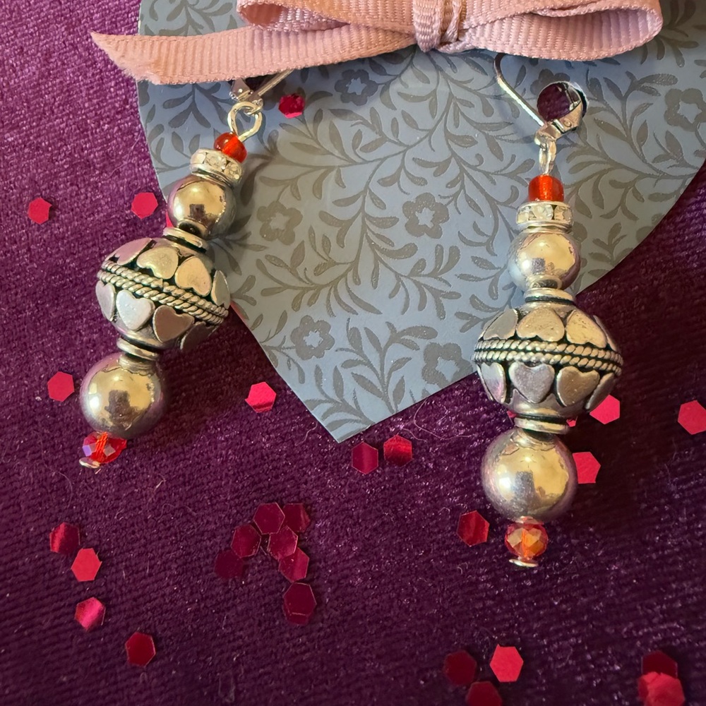 New! Silver Heart Valentines Earrings